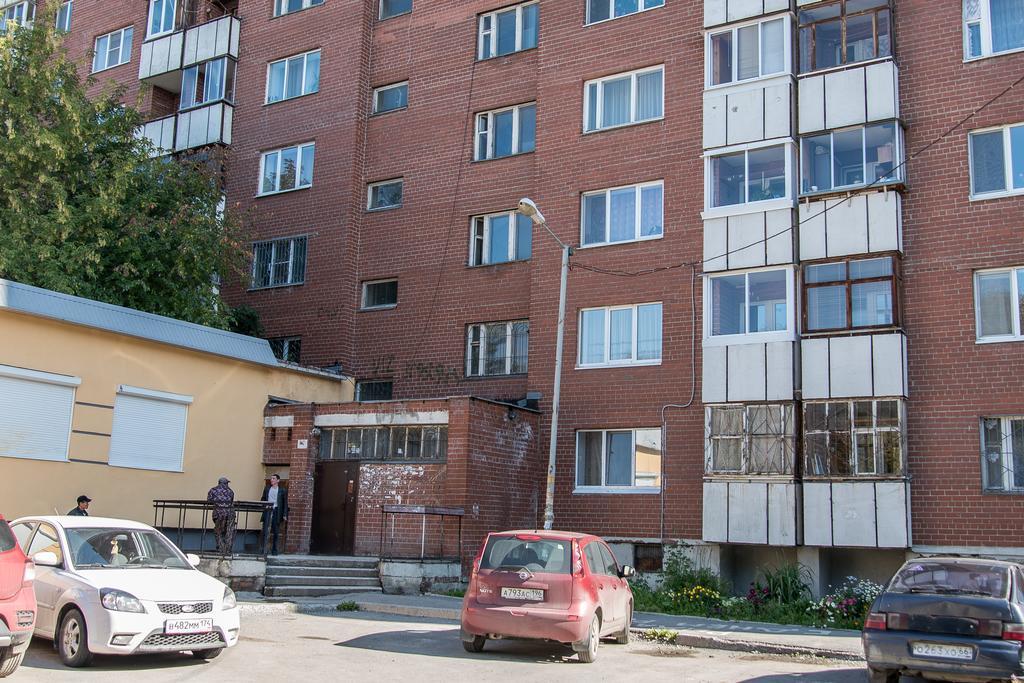 Apartment On 8 Marta 80 Ekaterinburg Bilik gambar