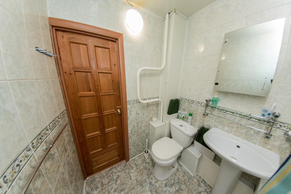 Apartment On 8 Marta 80 Ekaterinburg Bilik gambar